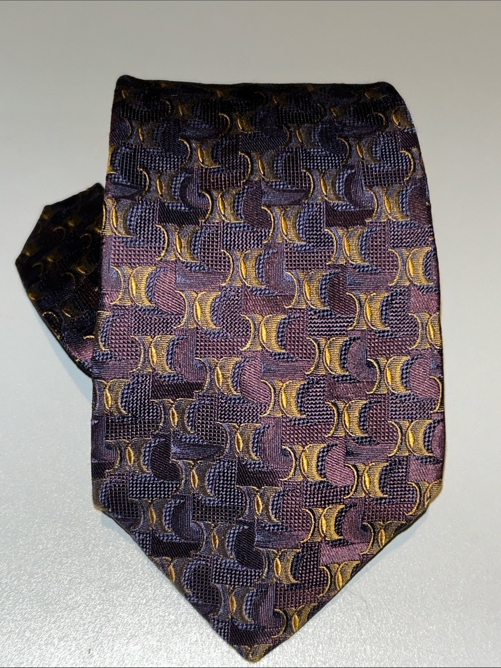 Robert Talbott best of the class Purple and Gold Silk Patterned Tie